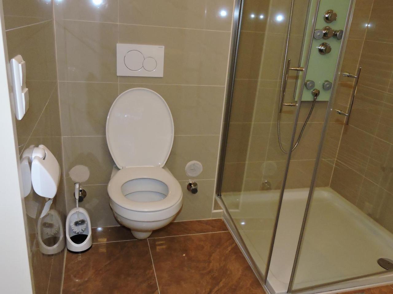 215 Apartment Wien 4-6 Pers 42M2 Klagenfurt am Woerthersee Buitenkant foto